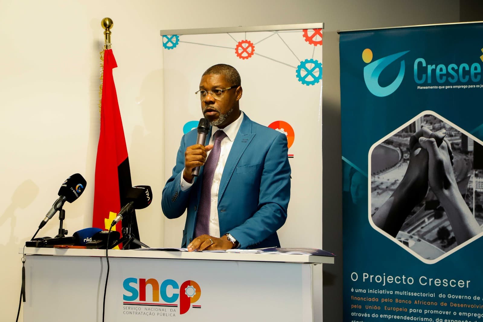 Cerimónia de assinatura de contratos SNCP
