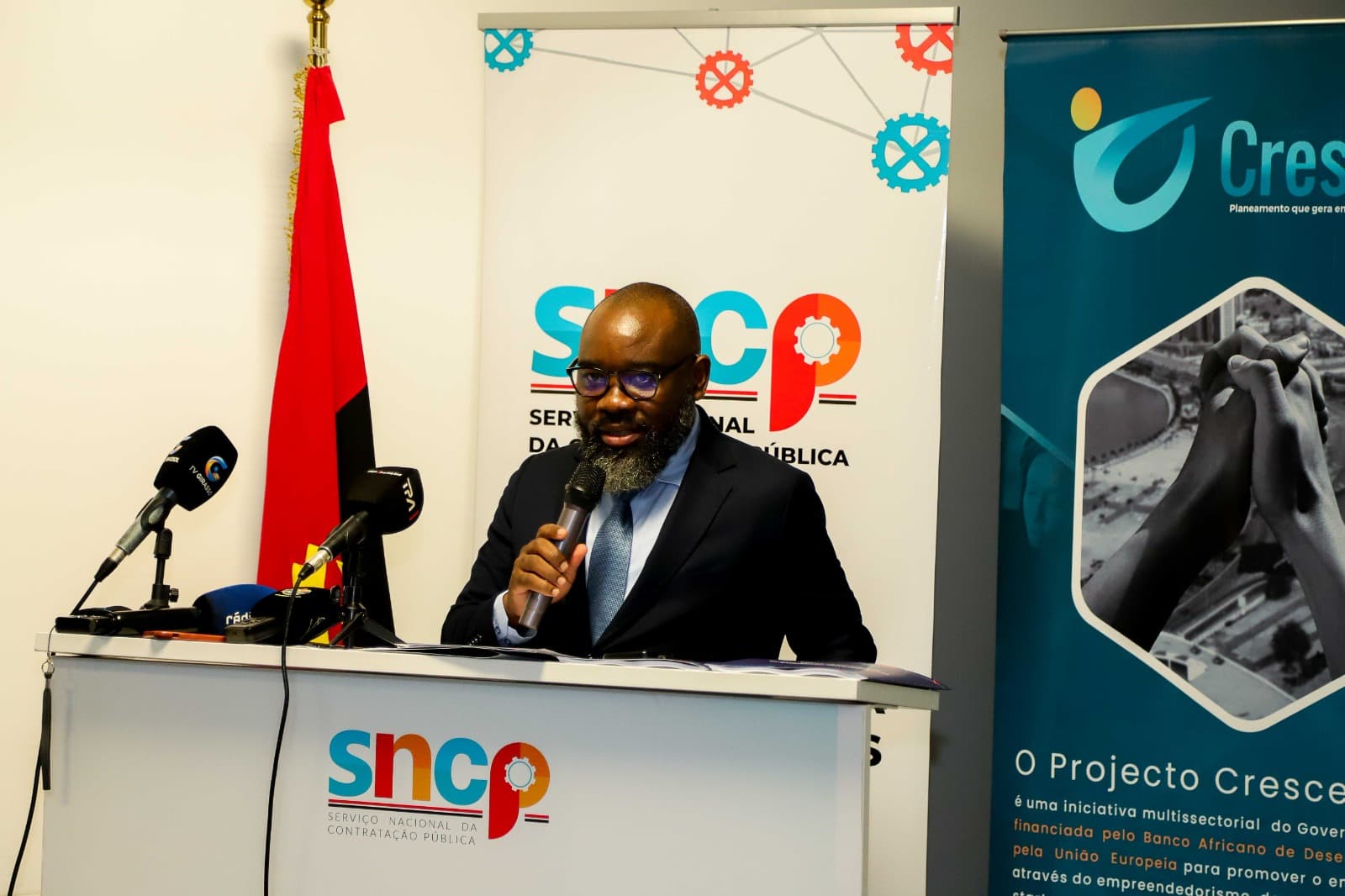 Cerimónia de assinatura de contratos SNCP